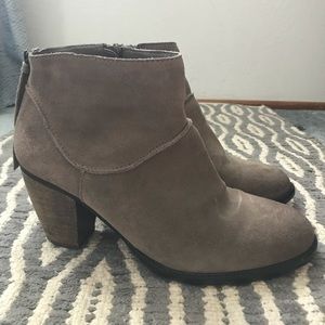 Steve Madden Milaan Suede Ankle Booties 8.5